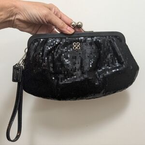 COACH Julia Sequin Kisslock Black Clutch Evening Bag Wristlet Limited Edition